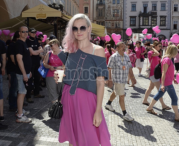 Avon 2015 pochod Absolonova Stasova Pazderkova Filipova Partysova Bohdalova Sipkova Bocanova Etzler