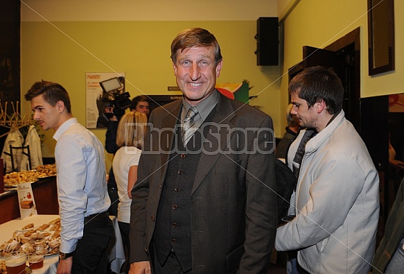 Kamenak Vydra Bouskova Pomeje Andrea Cizkovska dcera Krampol Carda Moravkova tran Hamrova Gransky Pi Kamenak Vydra Bouskova Pomeje Andrea Cizkovska dcera Krampol Carda Moravkova tran Hamrova Gransky Pi